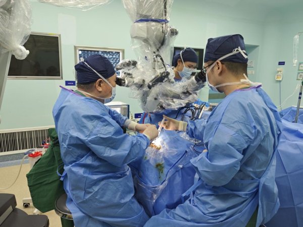 点点金 视力骤降、头痛不止？警惕巨大垂体瘤！